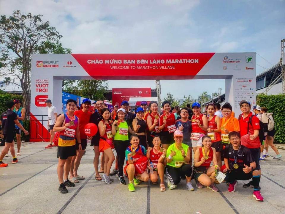 Chạy marathon cùng tập thể